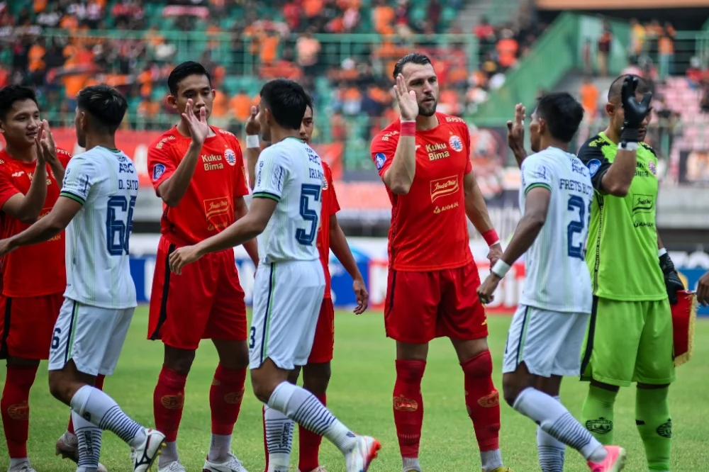 Bukan Wasit Kaleng-Kaleng, Eks Pengadil AFC Champions League Pimpin Duel Persib vs Persija Persija vs Persib (LIB)