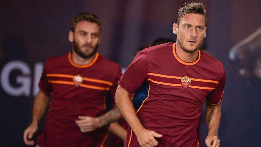 Olimpico Memanggil! Francesco Totti Bocorkan Rencana Pulang Kampung ke AS Roma