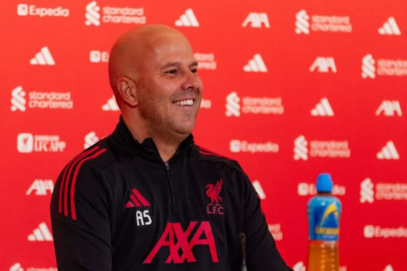 Vini Jr Kena Rasis Lagi, Arne Slot Pasang Badan: Sepak Bola Bukan Tempat Buat Orang Rasis