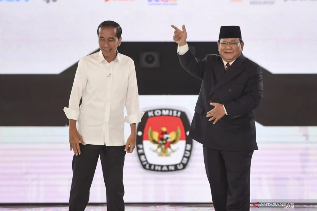 Momen saat Prabowo dan Jokowi di agenda Debat Capres di Pemilu 2019