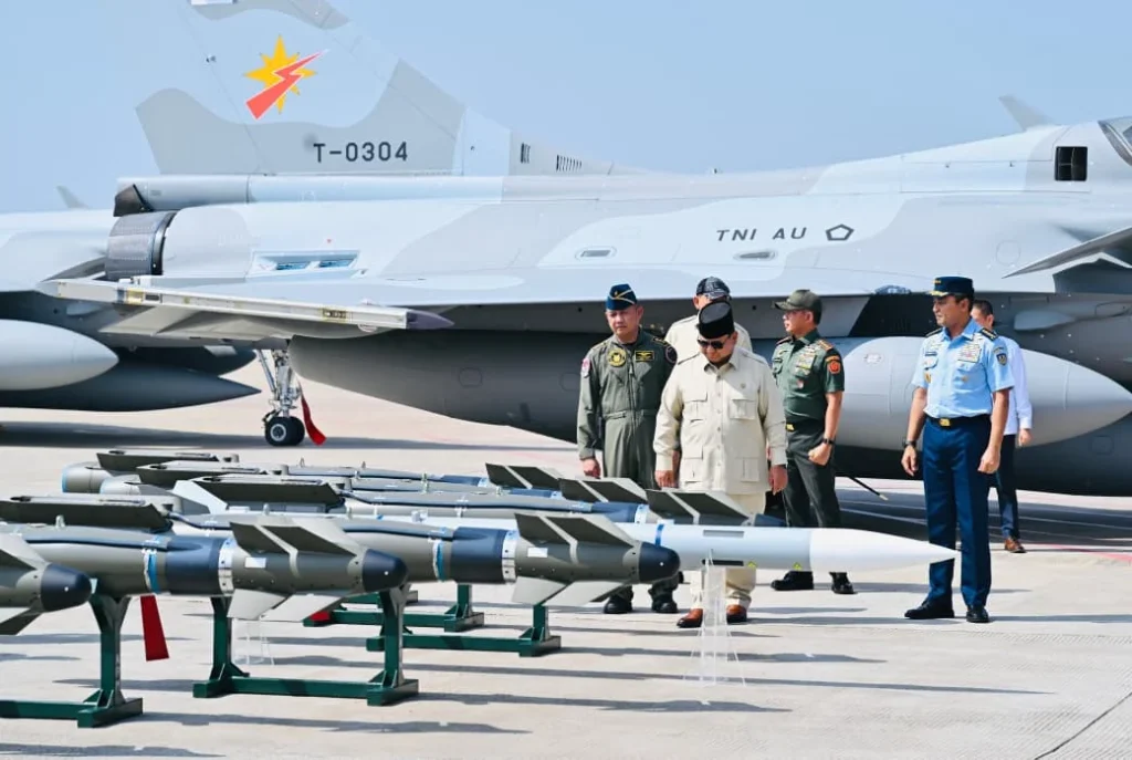 Prabowo Subianto Serahkan Jet Rafale dan Sejumlah Alutsista Baru ke TNI,
