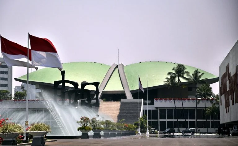 Bahas RUU Polri, DPR Minta Makna Alat Negara Diperjelas dan Tolak Polri di Bawah Kementerian Revisi UU Polri