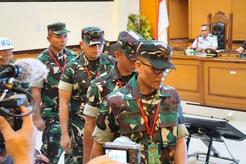 Kasus Andrie Yunus Berujung Vonis, Dua Prajurit TNI Dipecat Vonis Penyiraman Air Keras Andrie Yunus