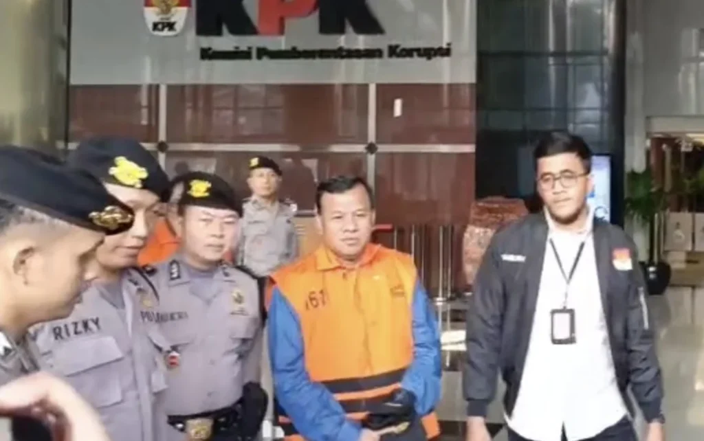 Terjaring OTT, Bupati dan Sekda Kuansing Resmi Jadi Tahanan KPK OTT Kuansing