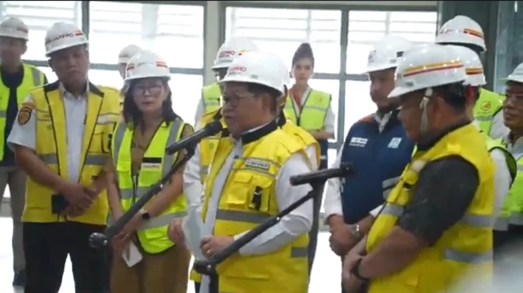 LRT Jakarta Pegangsaan Dua Manggarai