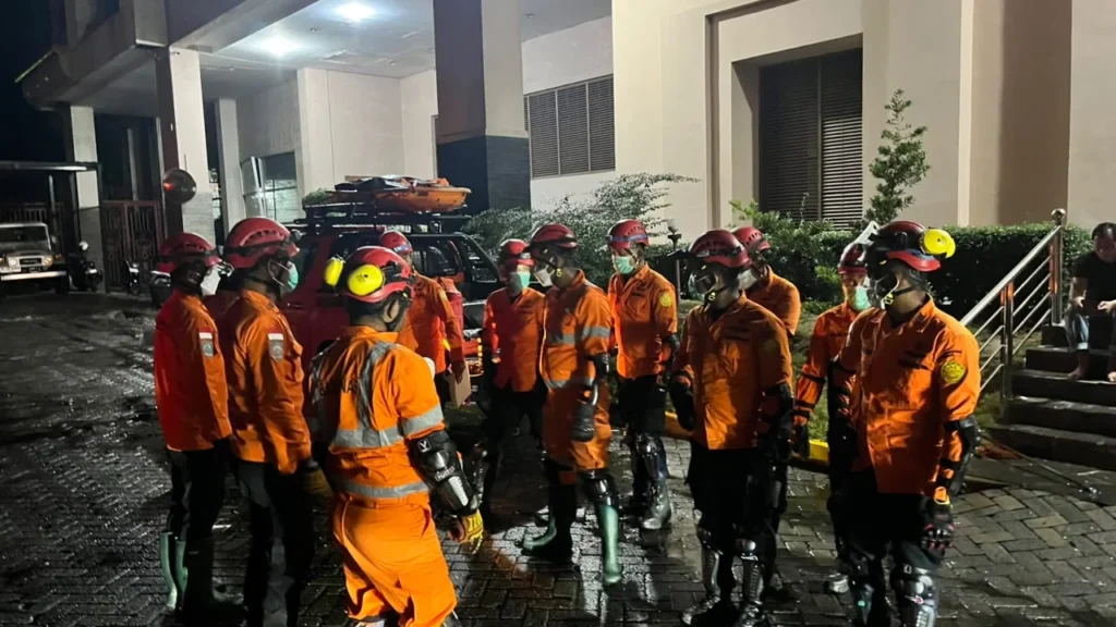 Basarnas Kerahkan USAR, Dua Korban Masih Tertimbun Reruntuhan di Grand Polonia Medan Basarnas Medan cari korban Grand Polonia