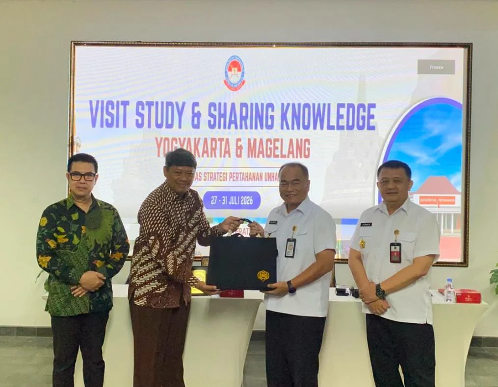 FSP Unhan Dalami Budaya Pertahanan di Keraton Yogyakarta dan Monumen Jogja Kembali
