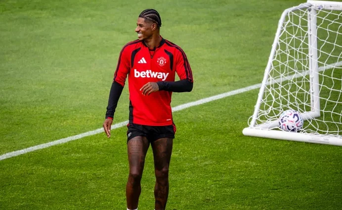 Panas! Marcus Rashford ‘Semprot’ Jamie Carragher, Sinyal Bertahan atau Drama Baru di Manchester United?