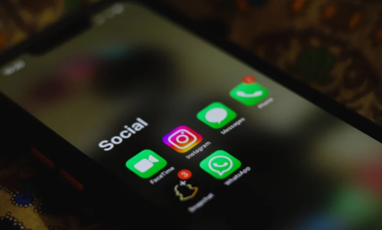 Psikolog UI Peringatkan Bahaya Postingan Impulsif di Media Sosial, Olah Emosi Sebelum Unggahan Digital Merusak Karakter