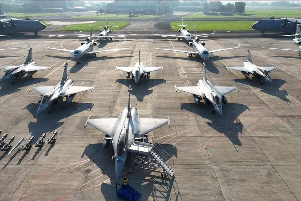 Rafale Debut, 81 Pesawat dan Helikopter TNI AU akan Atraksi di Istana 81 pesawat dan helikopter TNI AU