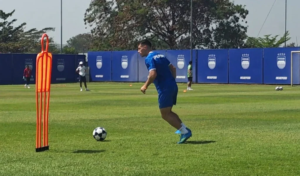 Persib Genjot Fisik di GBLA untuk Persiapan Play-Off ACL Two, Berguinho Kembali Berlatih