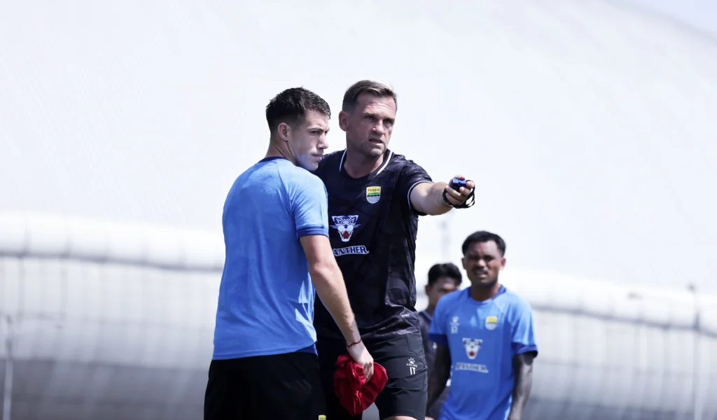 Persib Bandung Siap Tampil Tanpa Celah Hadapi Manila Digger di Play-off ACL II