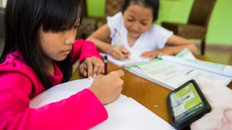 Sekolah di Jakarta PJJ Besok, Siswa Tetap Belajar dari Rumah PJJ sekolah Jakarta