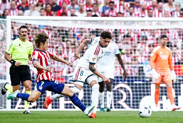 Petaka Derbi Madrid! Fede Valverde Tumbang Akibat Tekel Horor Lee Kang-in