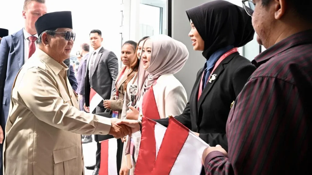 Deg-degan! Begini Kesan Andini & Kiki Sambut Prabowo di Vladivostok Rusia