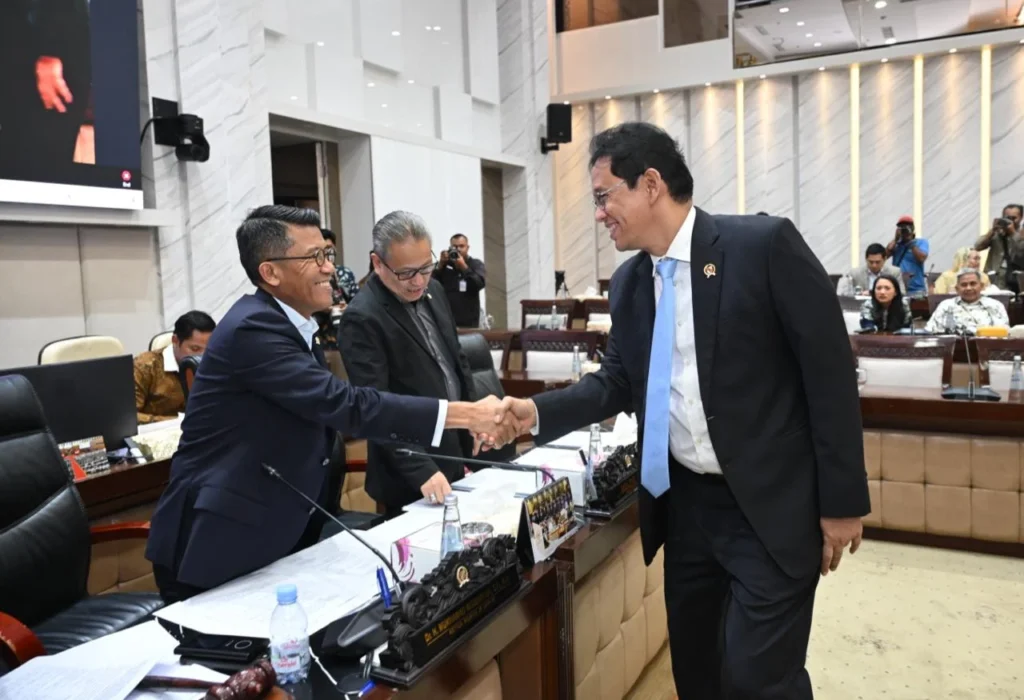 Tok! RAPBN 2027: Ekonomi Ditarget Tumbuh 6%, Rupiah Rp17.500/USD