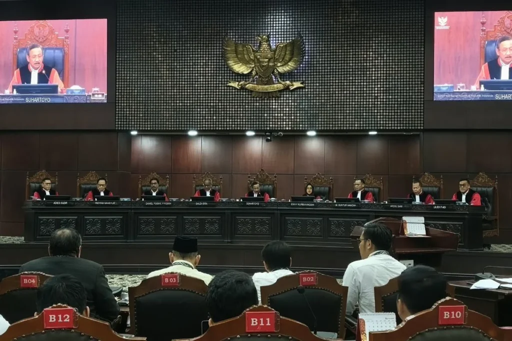 Bawaslu Terkendala Akses Silon, Verifikasi Syarat Pendidikan Gibran Disorot Hakim MK Gugatan ijazah Gibran